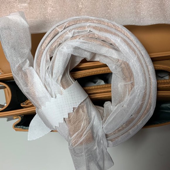 NWT Pixie Mood Zoe Crossbody Purse Honey (Tan) - Picture 9 of 9